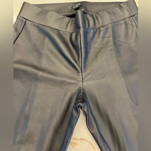 Loft Faux Leather legging Black M